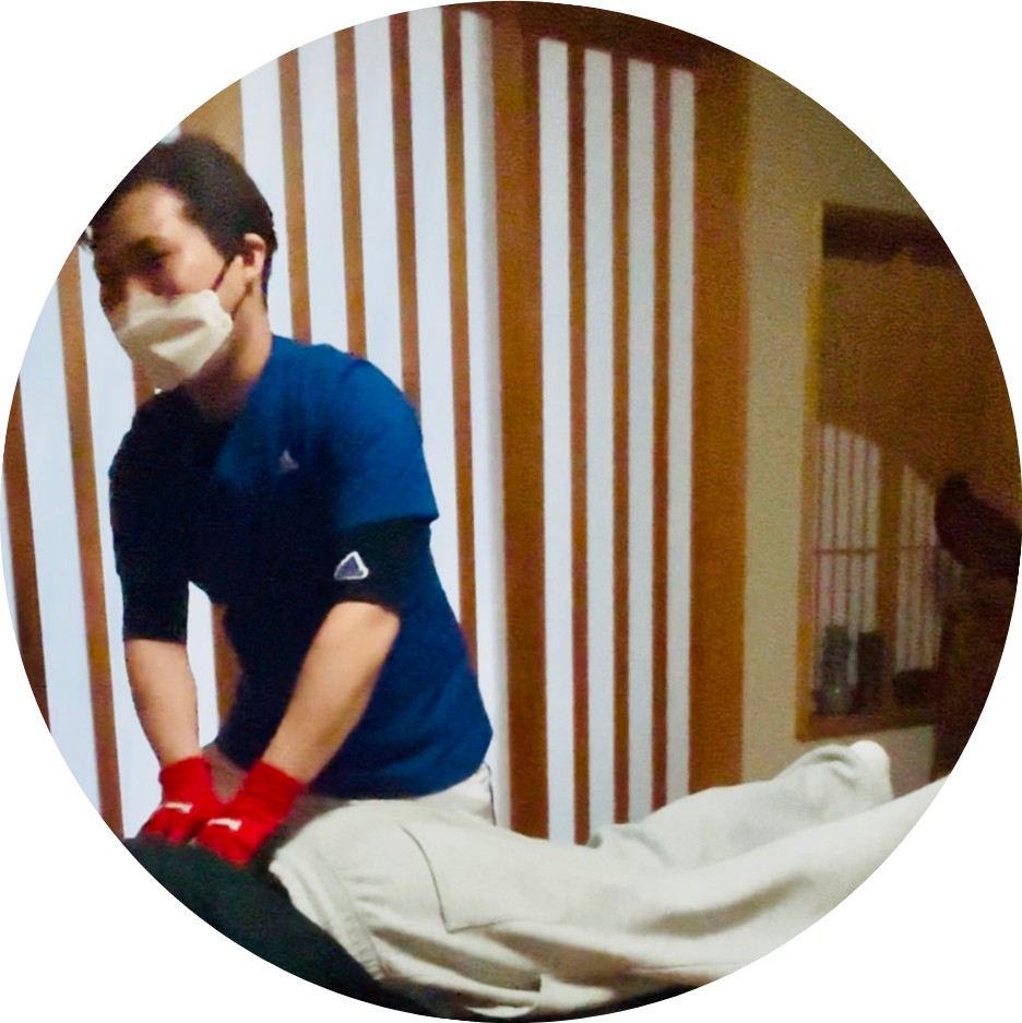 筋膜リリース施術の様子